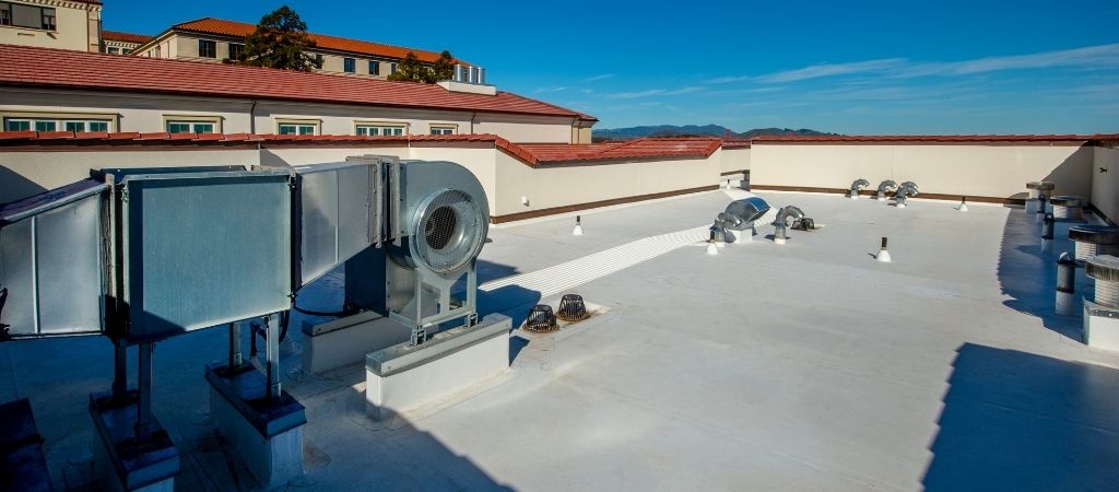 Commercial Building With A TPO Roof